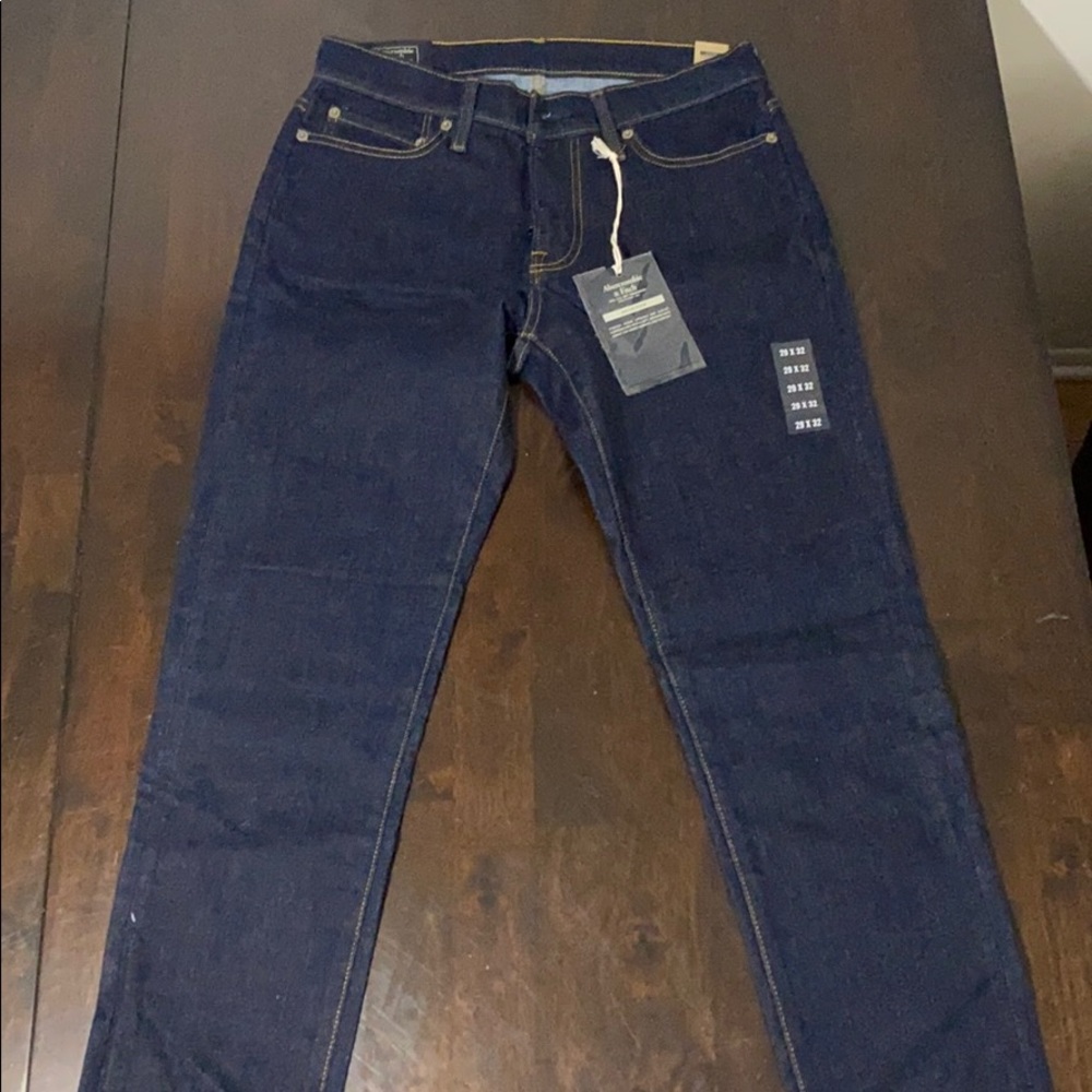 NEW! Abercrombie Men’s Athletic Slim Jeans 29x32